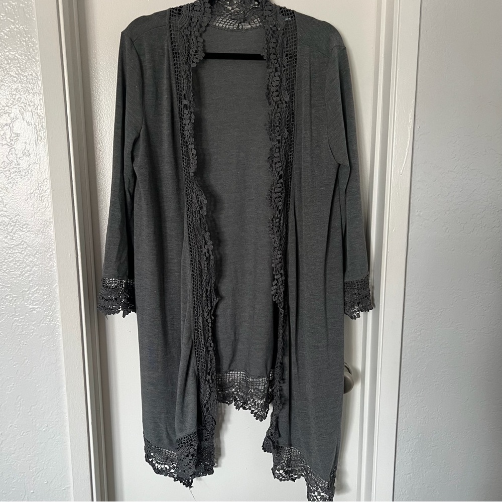 She + Sky Open Cardigan Size Large Dark Gray Crochet Trim 3/4 Sleeve